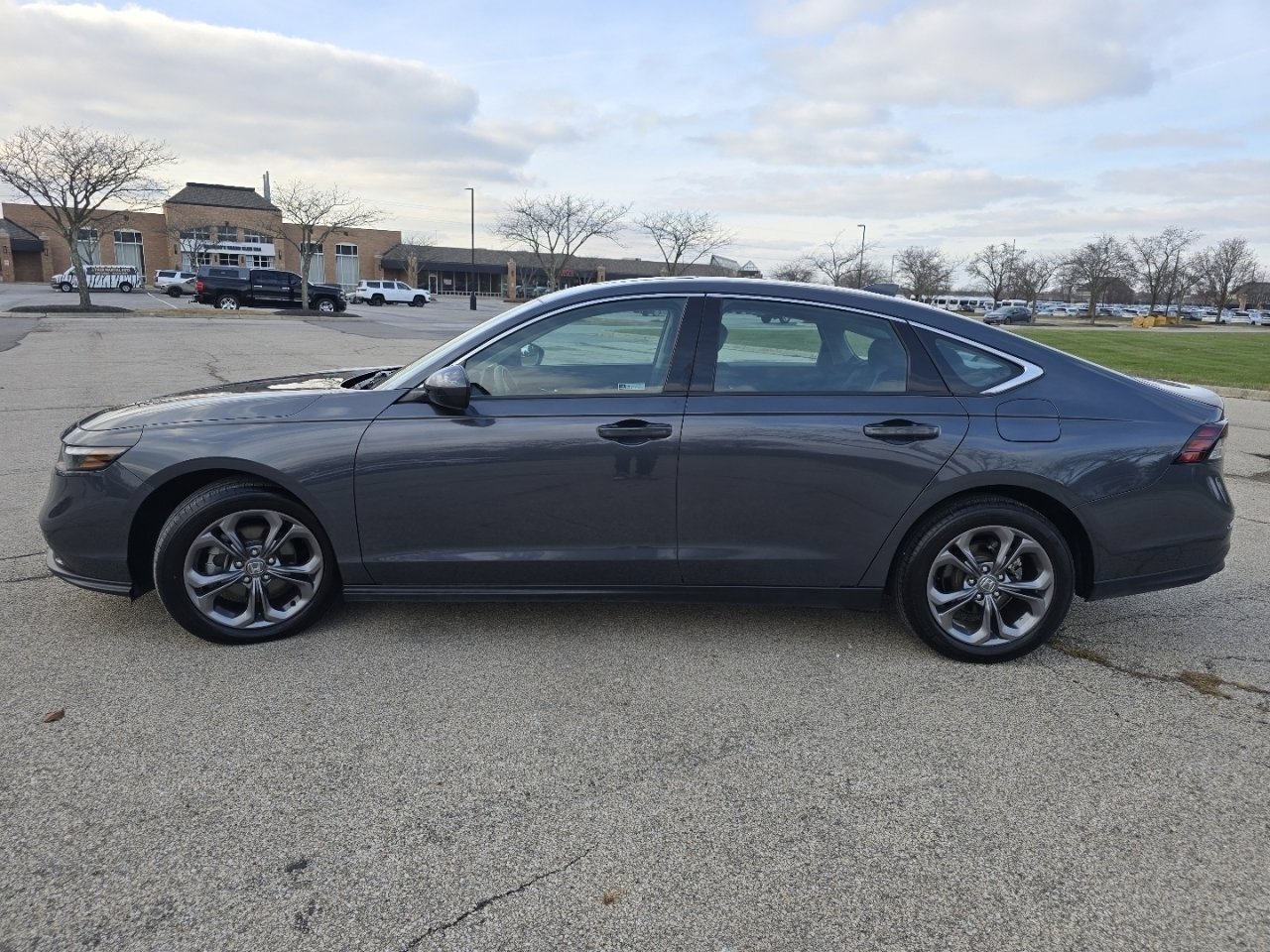 Certified 2024 Honda Accord EX image 15