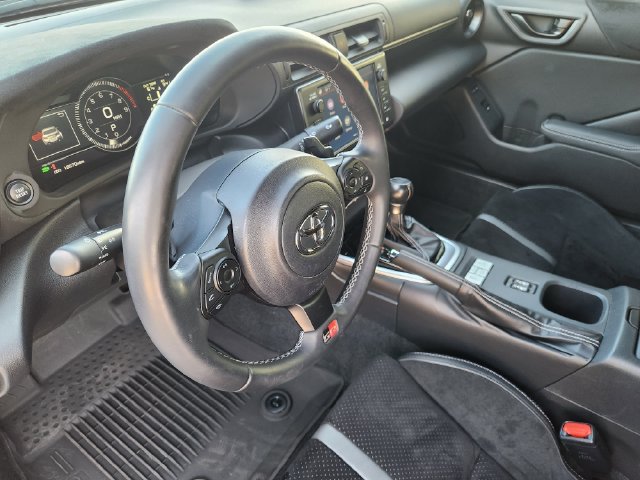 Used 2023 Toyota GR86 Premium w/ ALL Weather Mat Package (TMS) RWD image 24