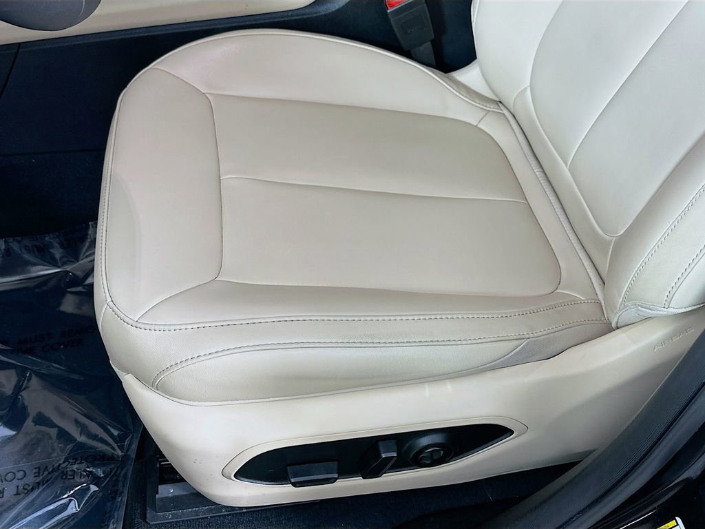 Certified 2025 Jeep Grand Cherokee L Limited image 30