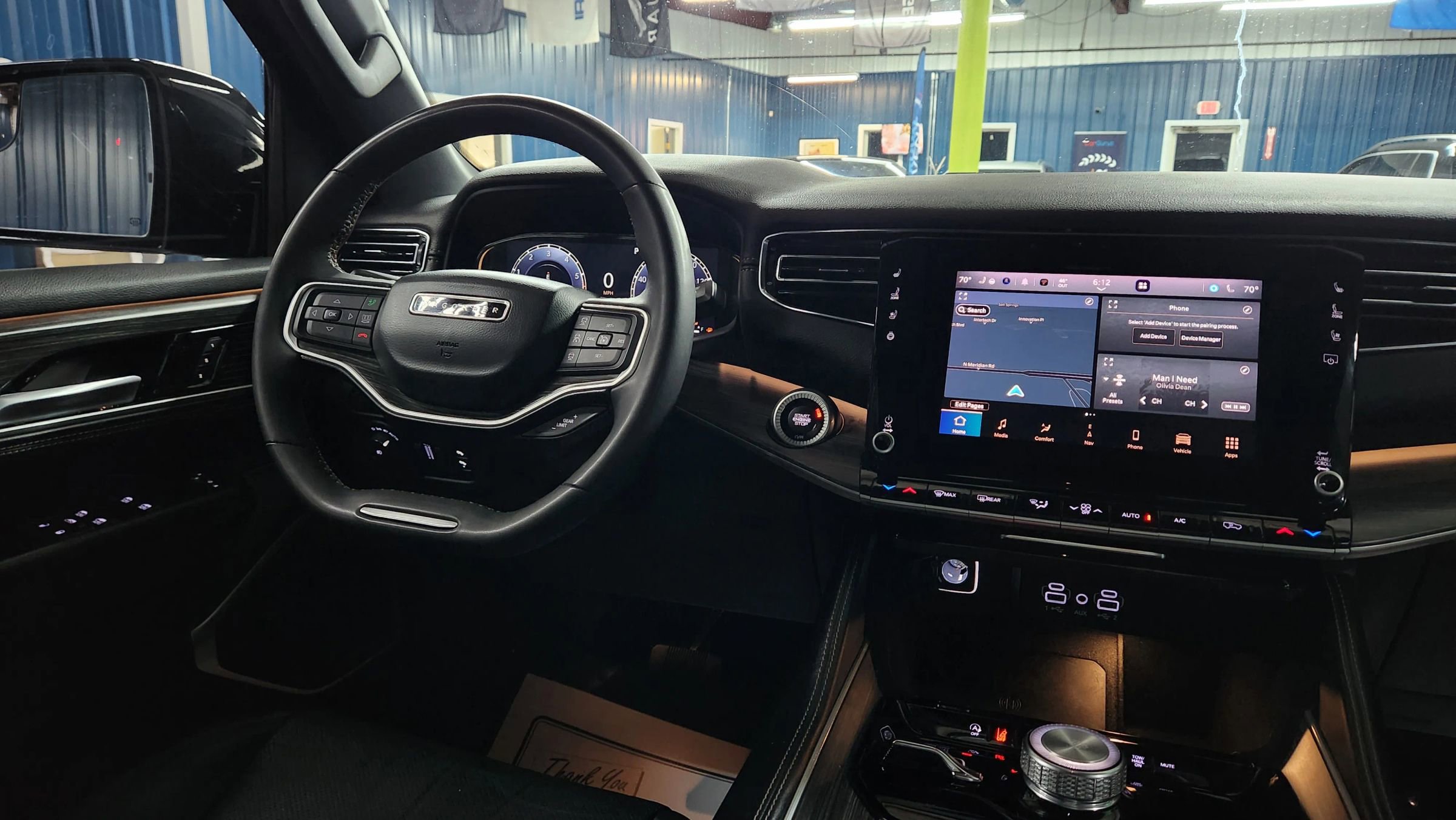 Used 2023 Jeep Wagoneer L Series II image 49