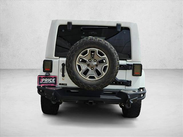Used 2014 Jeep Wrangler Unlimited Sahara w/ Connectivity Group AWD/4WD image 6