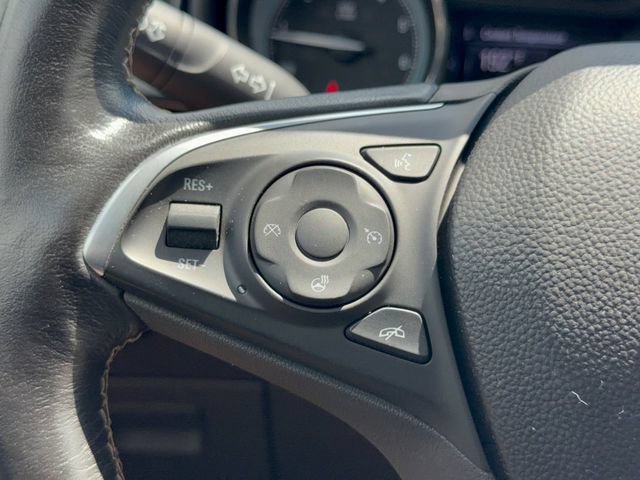 Used 2018 Buick Envision Essence FWD image 22
