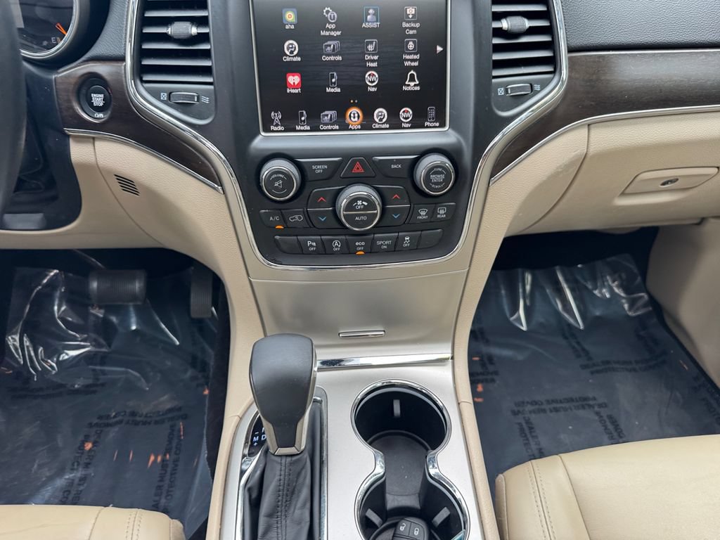 Used 2017 Jeep Grand Cherokee Limited AWD/4WD image 11