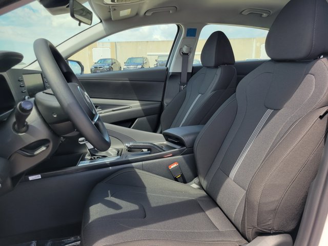 New 2026 Hyundai Elantra SE FWD image 9