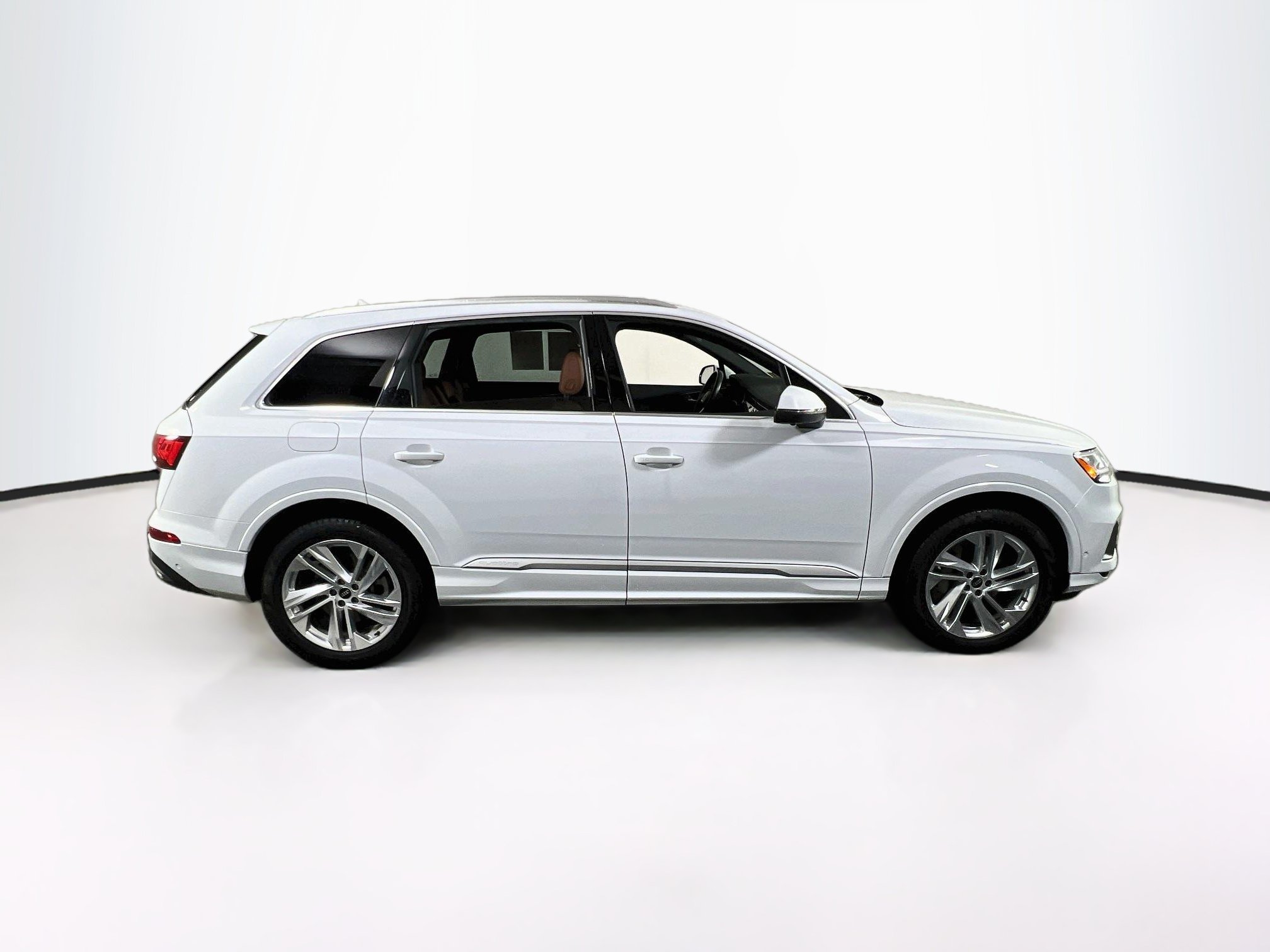 Used 2021 Audi Q7 3.0T Premium AWD/4WD image 4