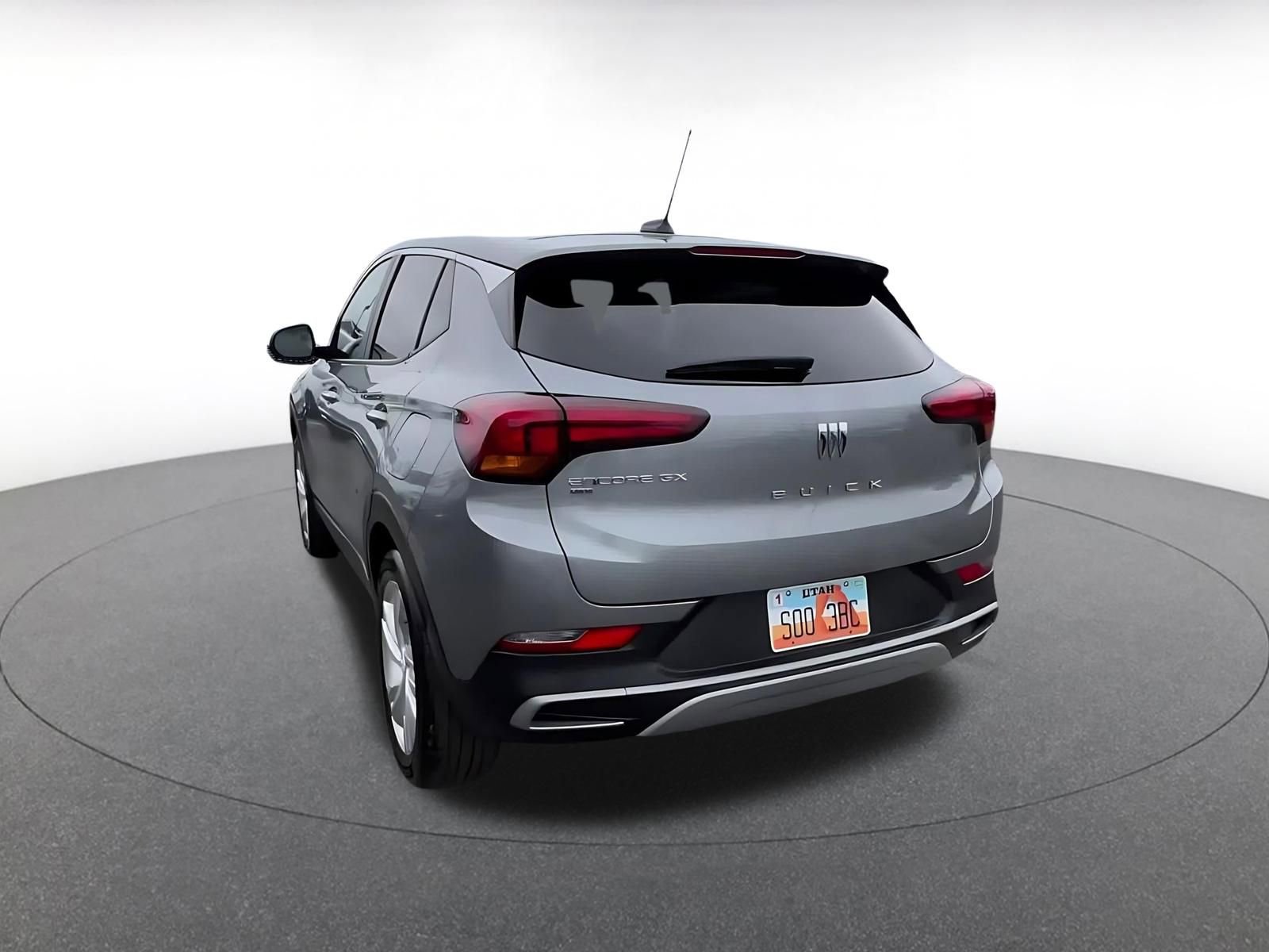 Used 2025 Buick Encore GX Preferred AWD/4WD image 11