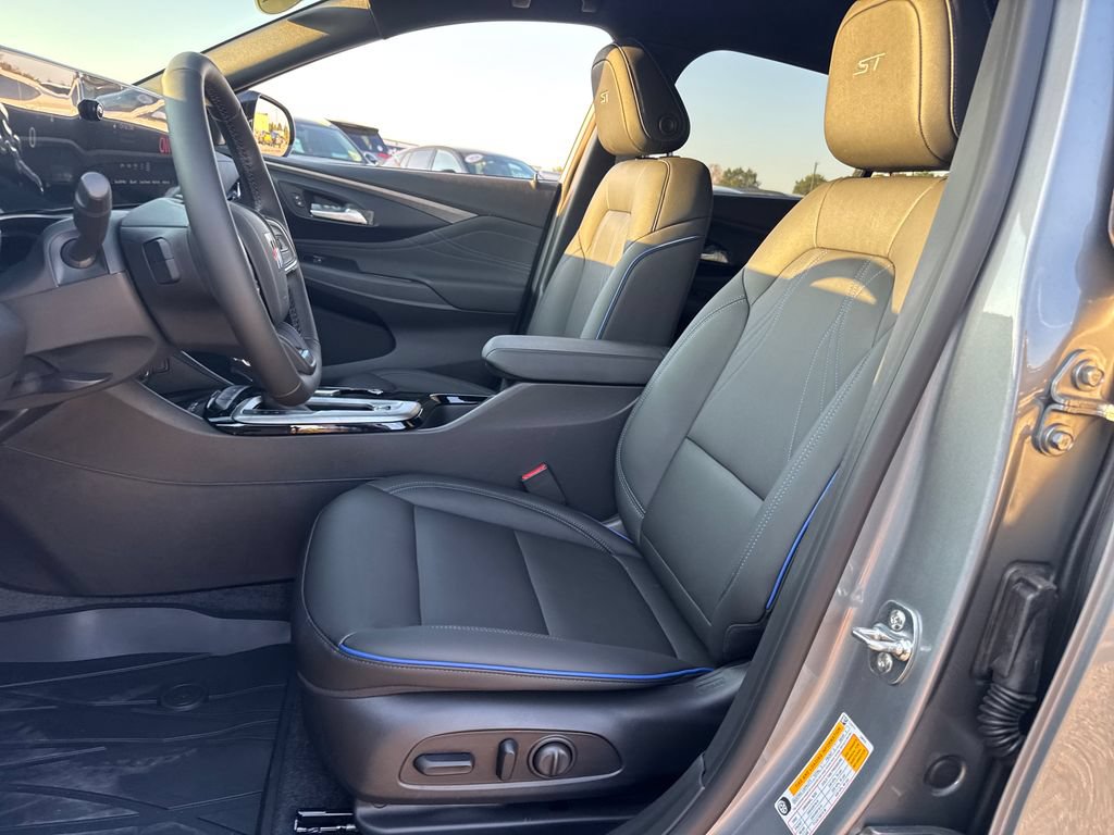 New 2026 Buick Envista Sport Touring w/ Convenience I Package FWD image 14