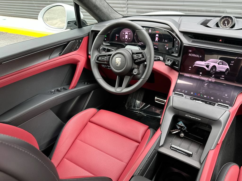 New 2026 Porsche Cayenne Turbo AWD/4WD image 25