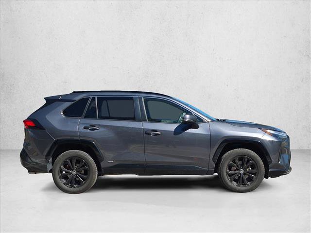Used 2022 Toyota RAV4 SE AWD/4WD image 4
