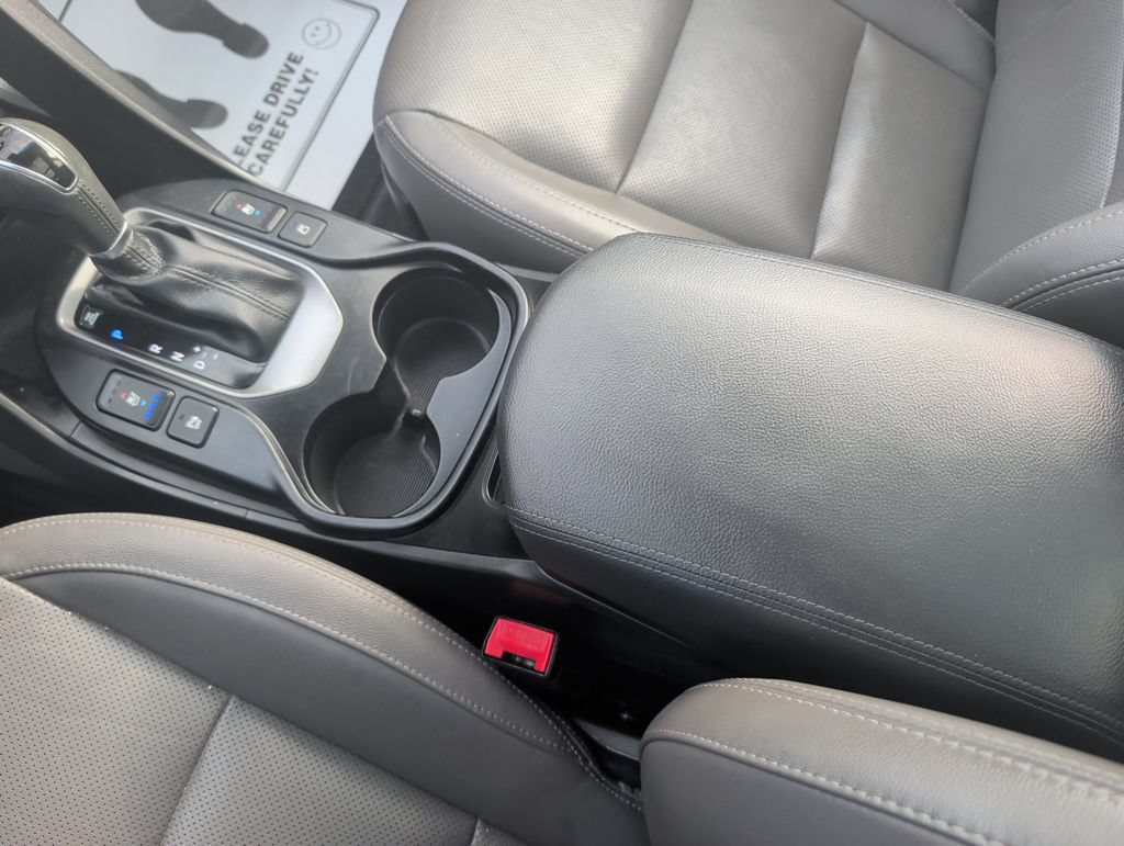 Used 2018 Hyundai Santa Fe AWD image 17