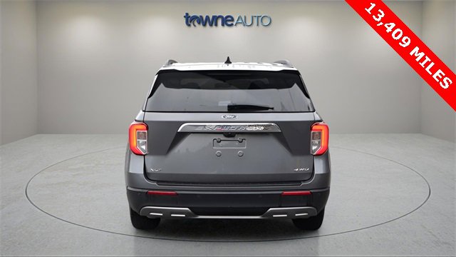 Used 2023 Ford Explorer XLT w/ Equipment Group 202A image 5