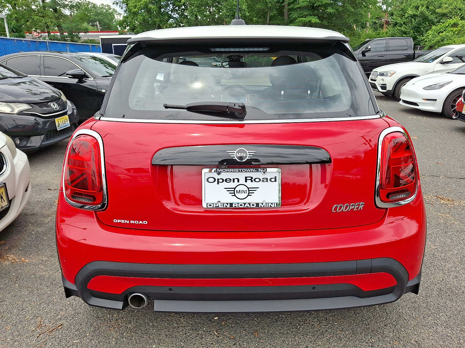 Used 2024 MINI Cooper 2-Door Hardtop FWD image 5