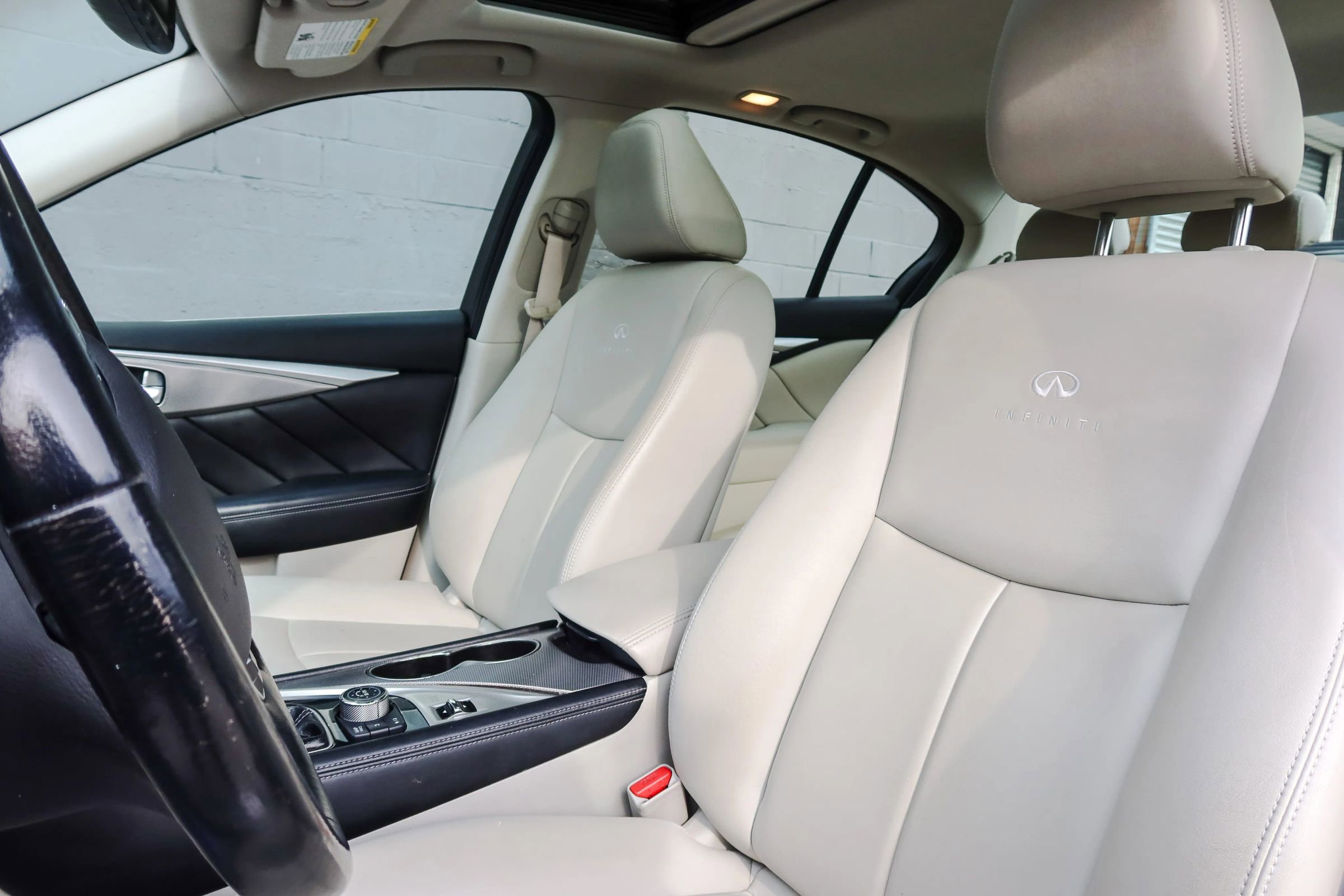 Used 2014 INFINITI Q50 Premium w/ Navigation Package image 8