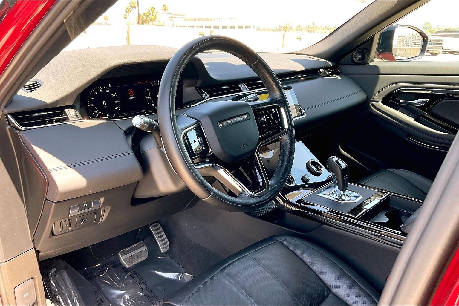 Used 2021 Land Rover Range Rover Evoque R-Dynamic SE AWD/4WD image 17