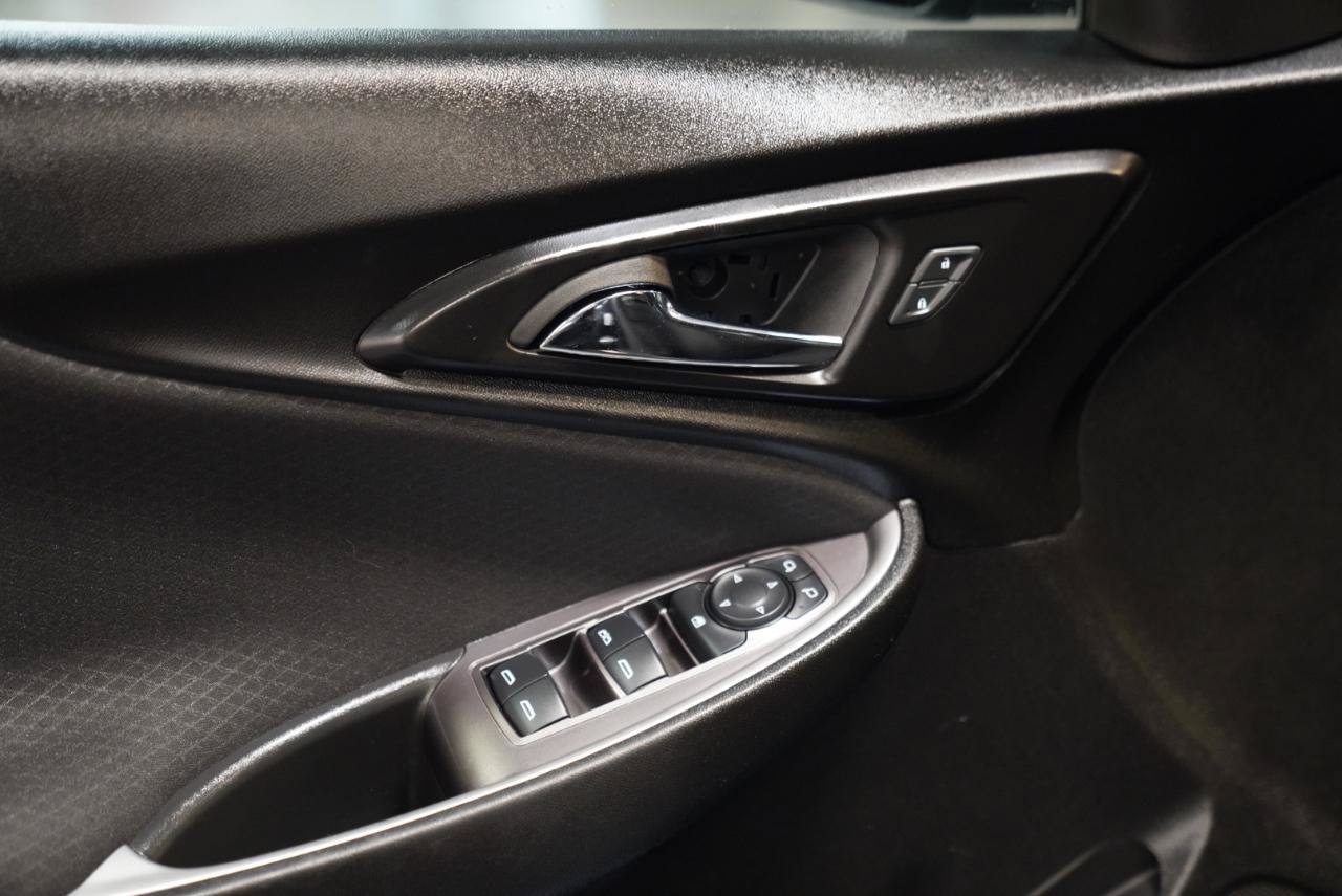 Used 2023 Chevrolet Malibu LT FWD image 19