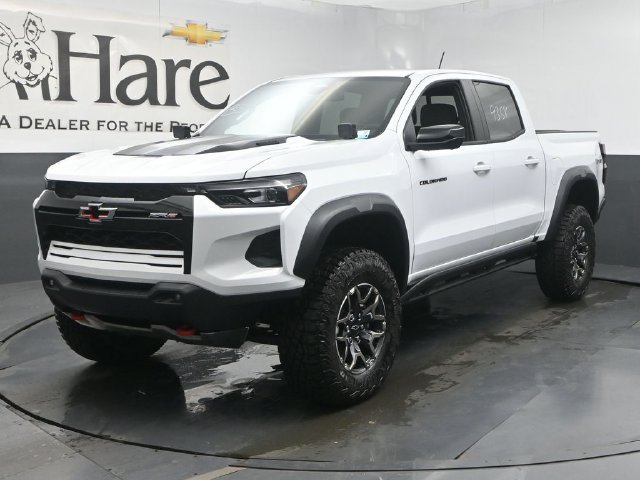 New 2026 Chevrolet Colorado ZR2 w/ Technology Package AWD/4WD image 7