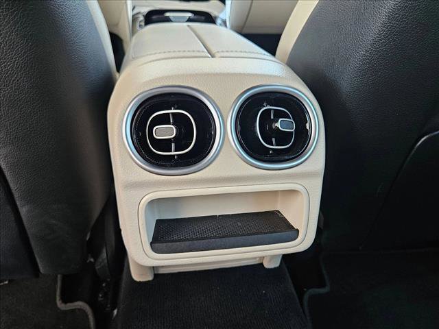 Used 2022 Mercedes-Benz C 300 Sedan image 19