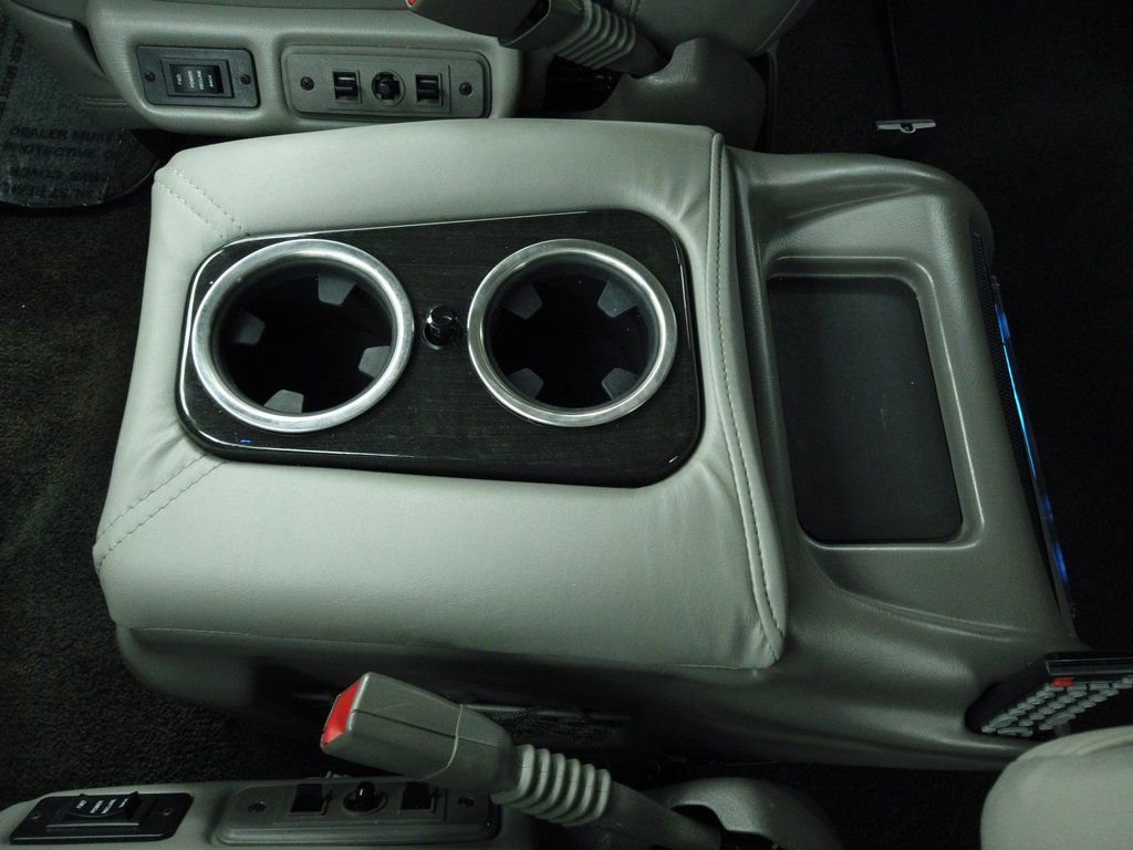 Used 2020 GMC Savana 2500 Extended w/ Enhanced Convenience Package image 26