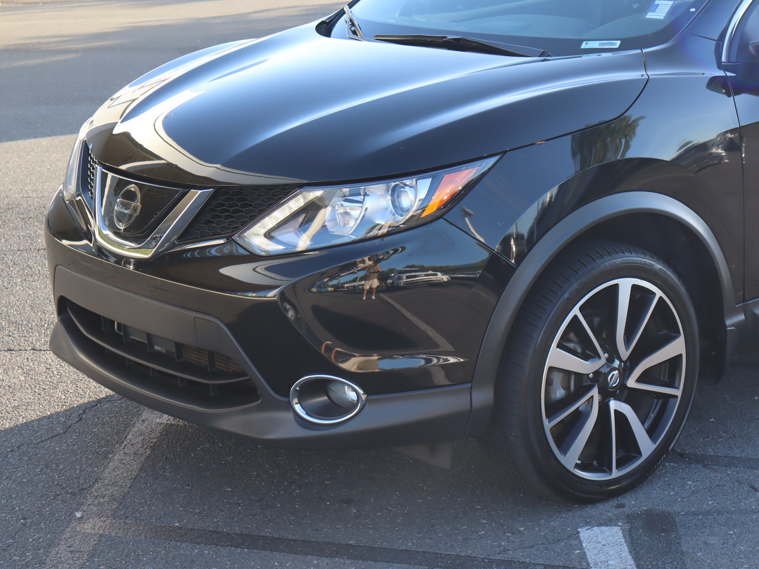 Used 2019 Nissan Rogue Sport SL FWD image 6