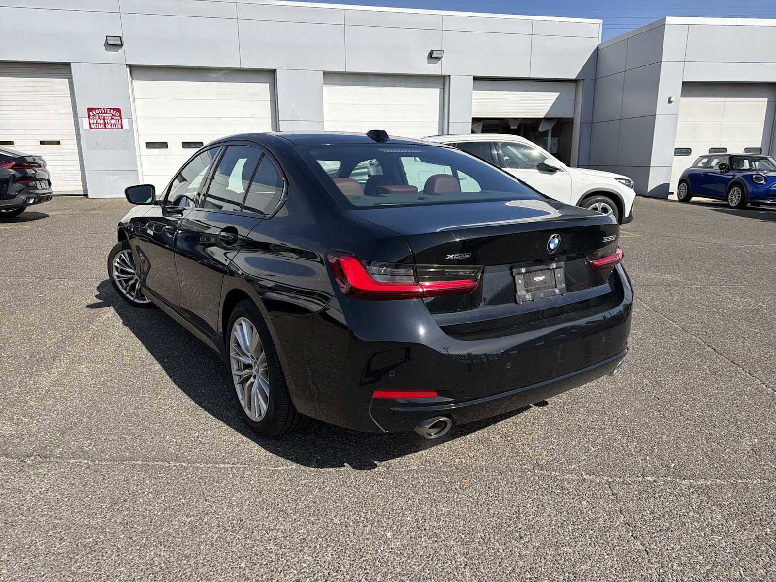 Used 2023 BMW 330i xDrive 330i xDrive w/ Convenience Package image 5