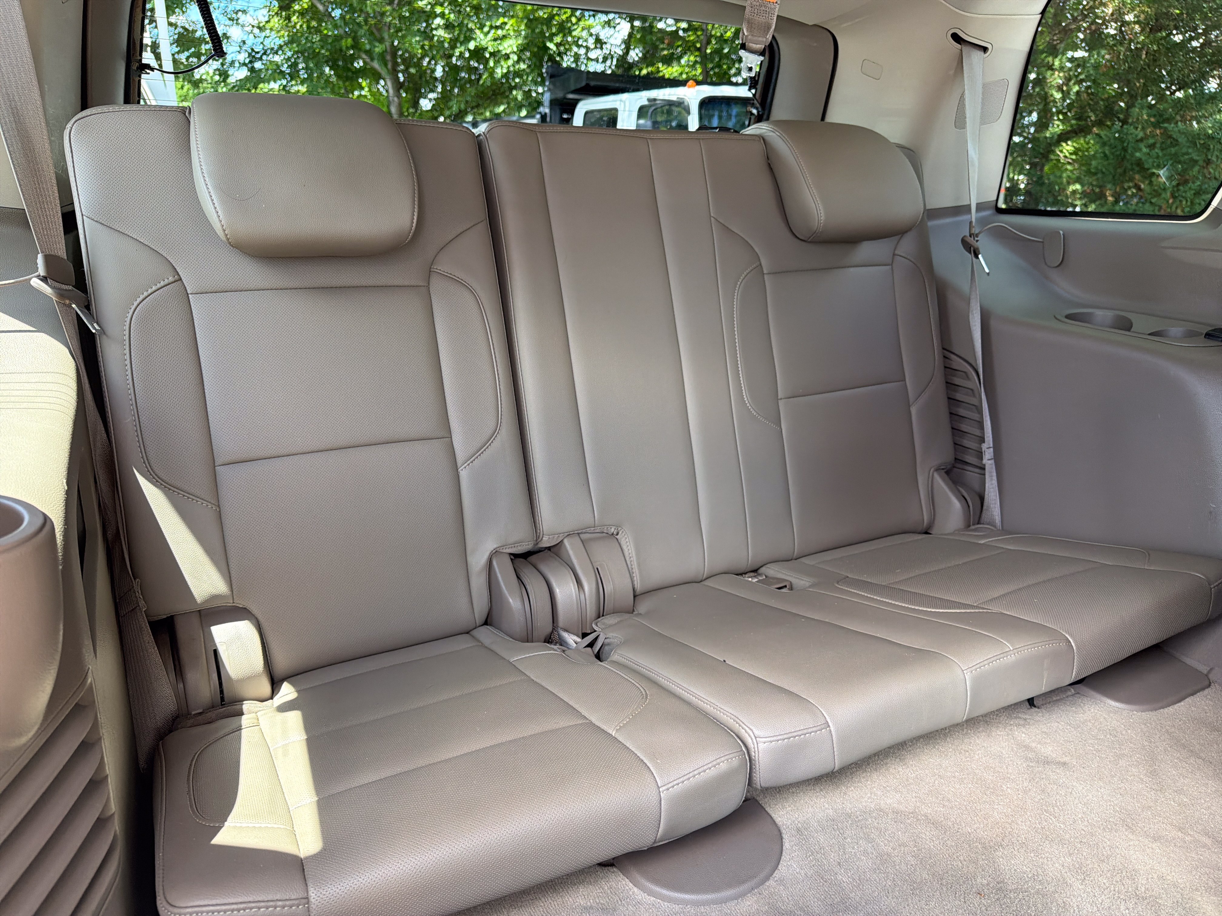 Used 2015 GMC Yukon SLT w/ Open Road Package AWD/4WD image 33