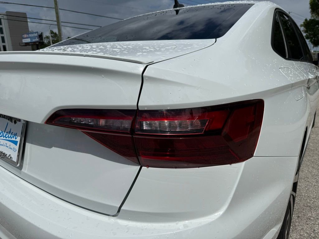 Used 2020 Volkswagen Jetta GLI image 11