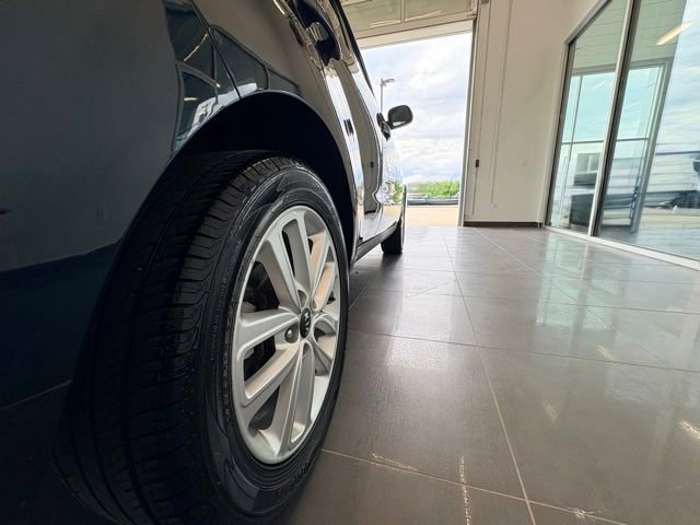 Used 2019 Kia Soul + FWD image 12