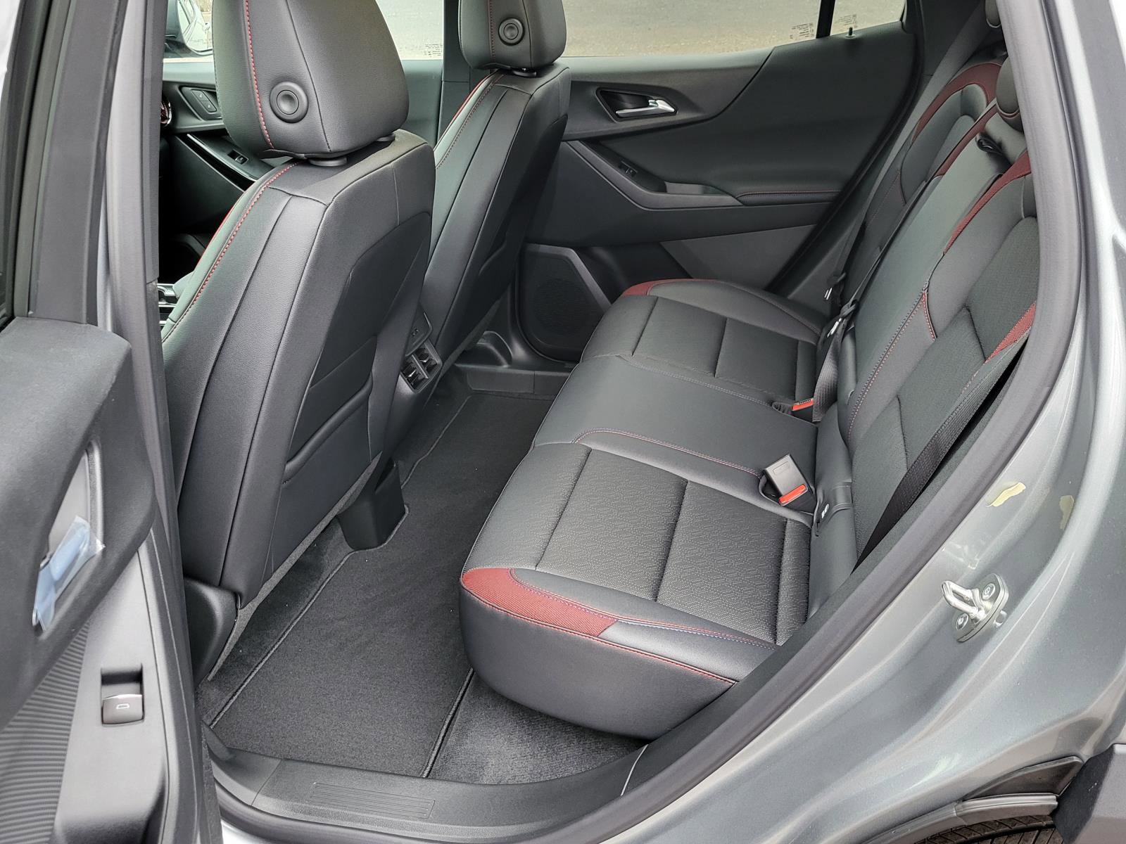 New 2026 Chevrolet Equinox RS image 13