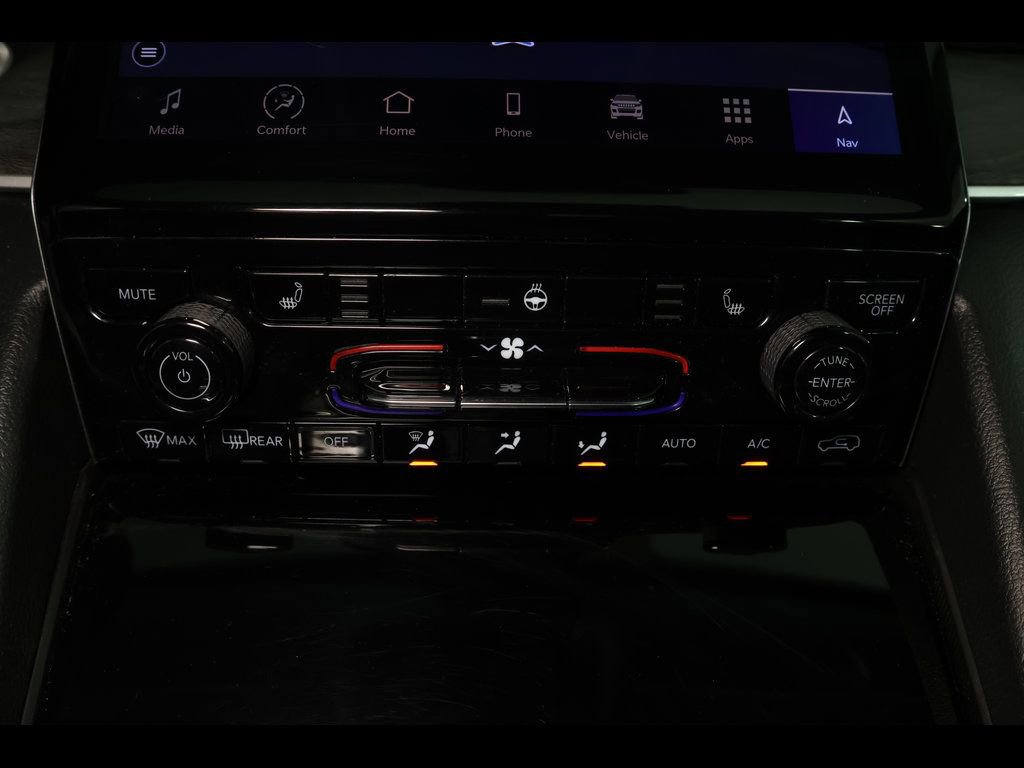 Used 2024 Jeep Grand Cherokee Limited image 27