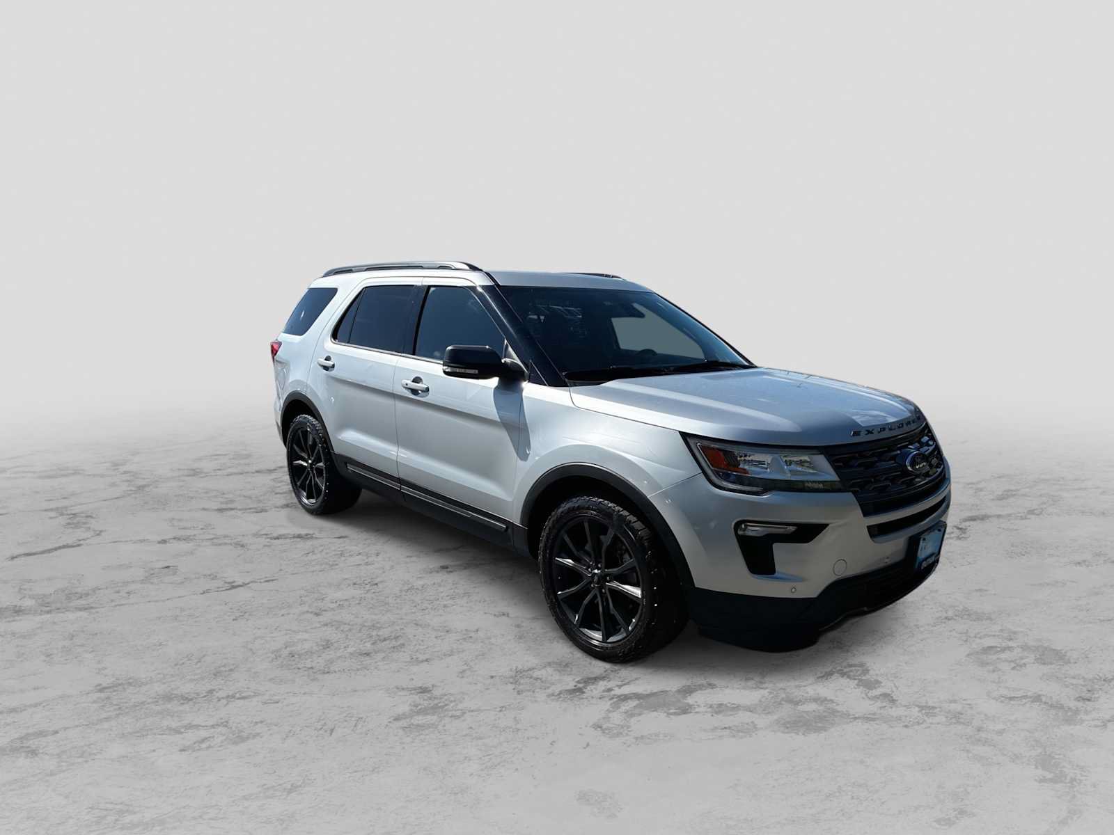 Used 2018 Ford Explorer XLT w/ Equipment Group 202A AWD/4WD video 2