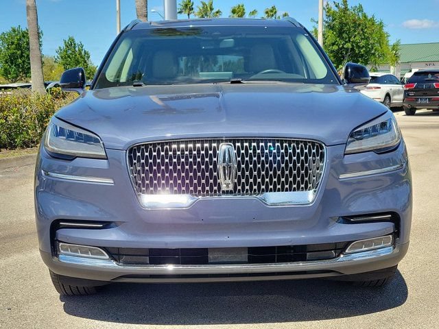 Used 2021 Lincoln Aviator Reserve w/ Elements Package Plus AWD/4WD image 2