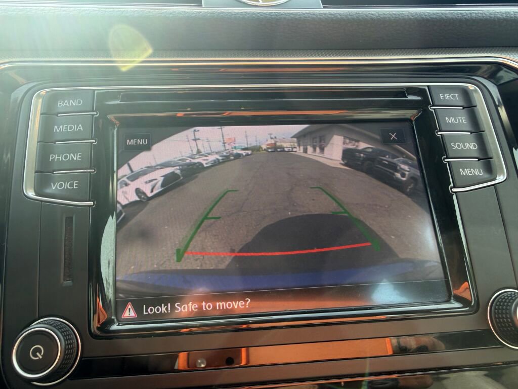 Used 2017 Volkswagen Passat 1.8T SE FWD image 18