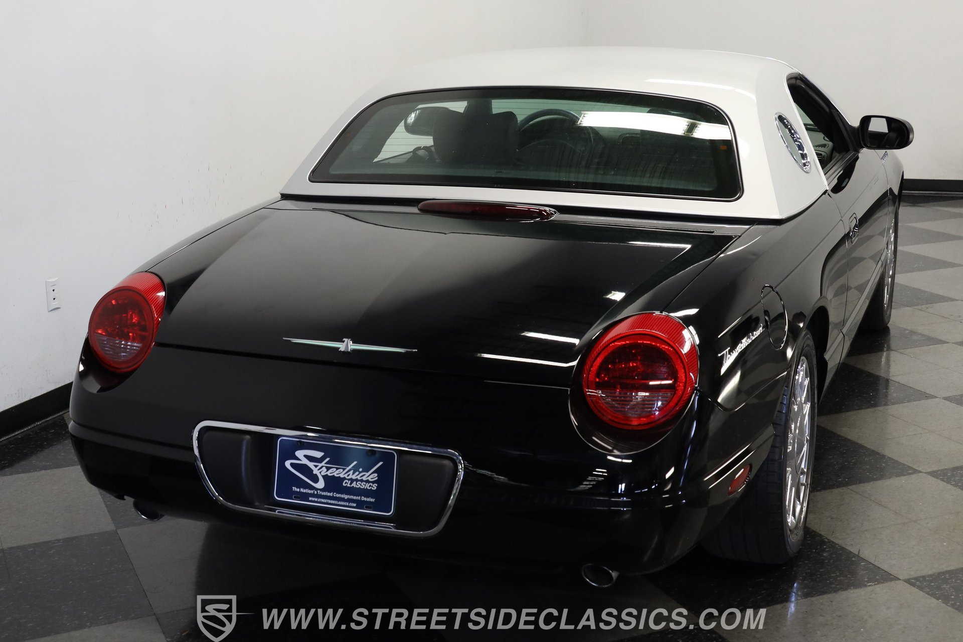 Used 2002 Ford Thunderbird Neiman Marcus RWD image 10