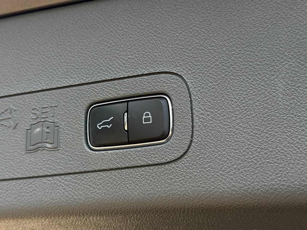 Used 2021 Lincoln Aviator Reserve w/ Equipment Group 208A AWD/4WD image 47