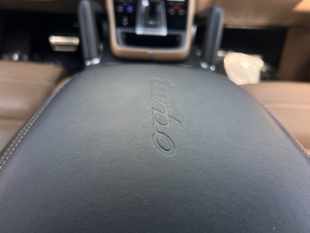 Used 2019 Porsche Cayenne Turbo AWD/4WD image 19