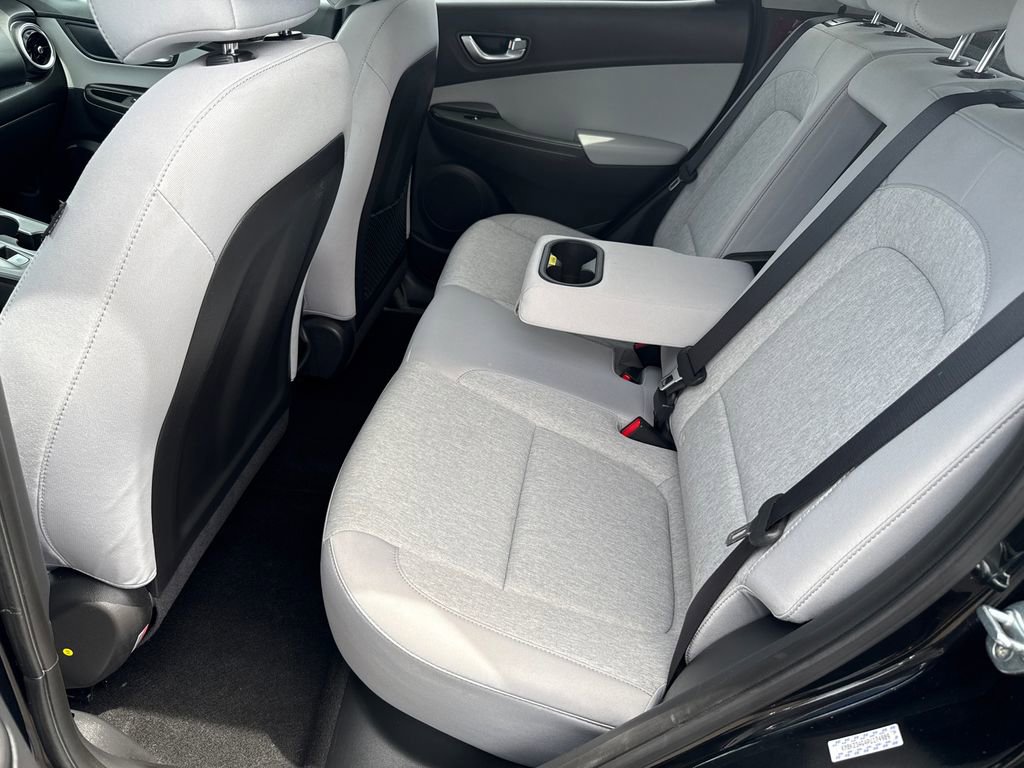 Used 2023 Hyundai Kona SE w/ Cargo Package FWD image 17