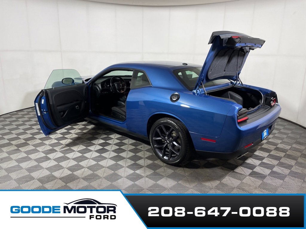 Used 2023 Dodge Challenger SXT w/ Blacktop Package image 12