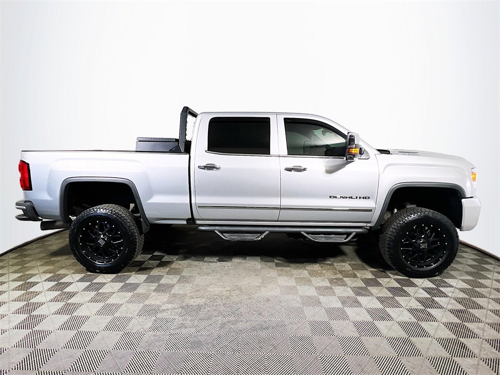 Used 2018 GMC Sierra 3500 Denali w/ Duramax Plus Package image 9