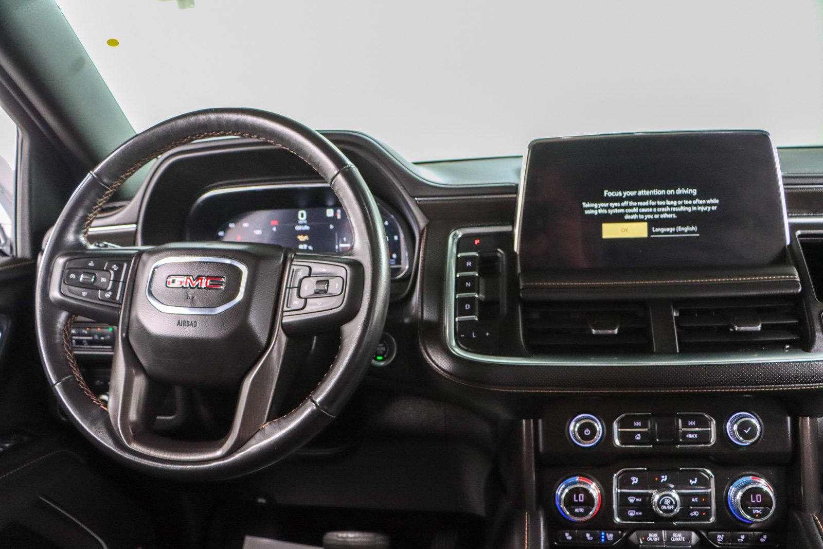 Used 2022 GMC Yukon AT4 AWD/4WD image 18