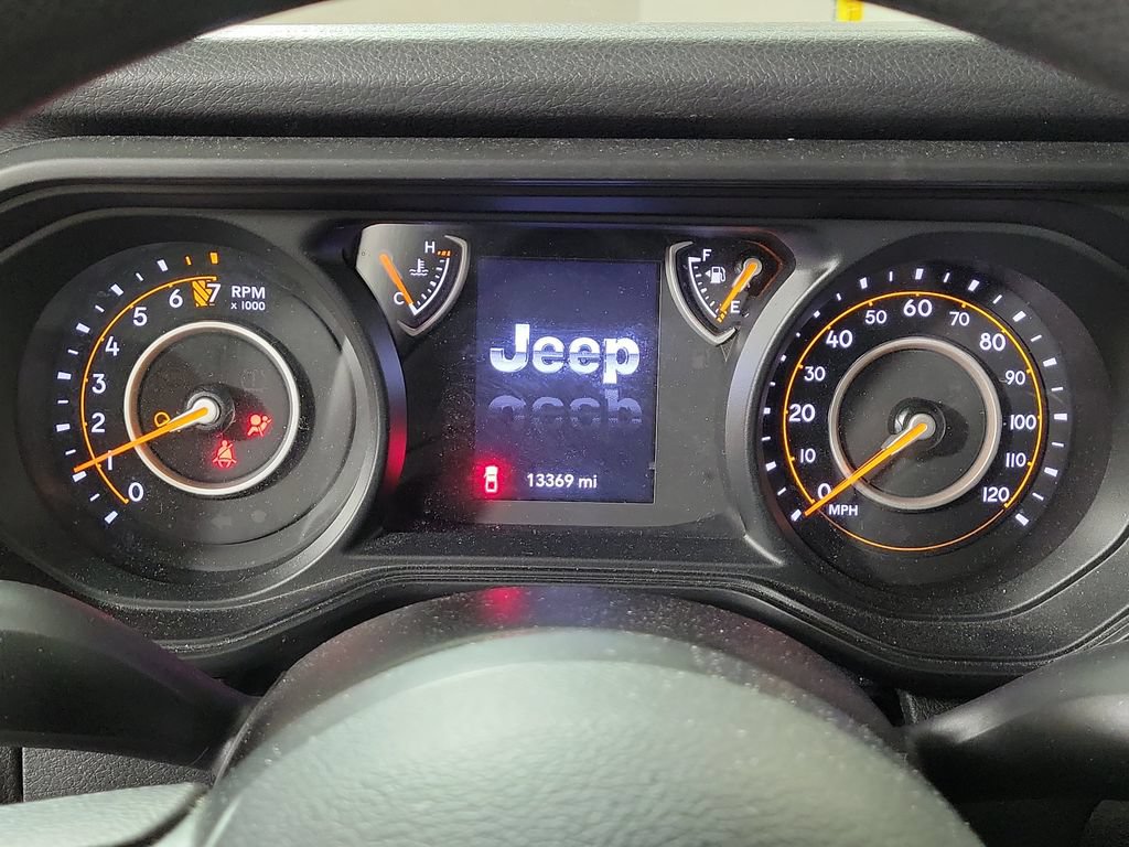 Used 2024 Jeep Gladiator Sport AWD/4WD image 17