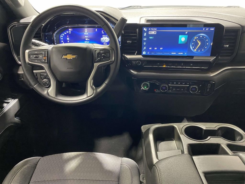 Used 2024 Chevrolet Silverado 1500 LT AWD/4WD image 10