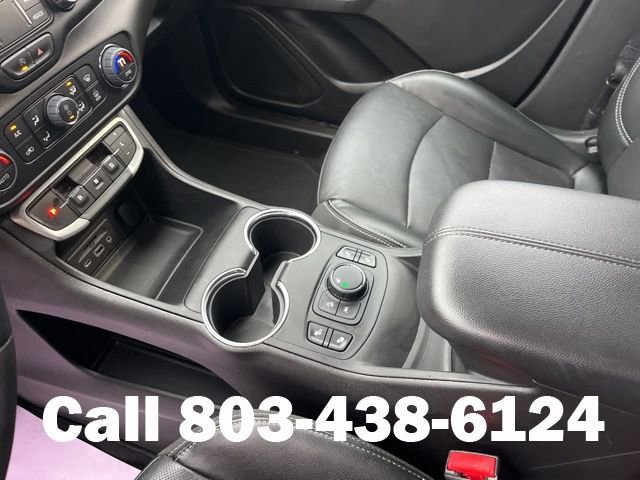 Used 2024 GMC Terrain SLT image 25