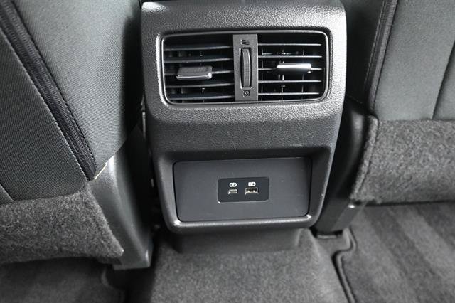 Used 2021 Nissan Rogue SV FWD image 13
