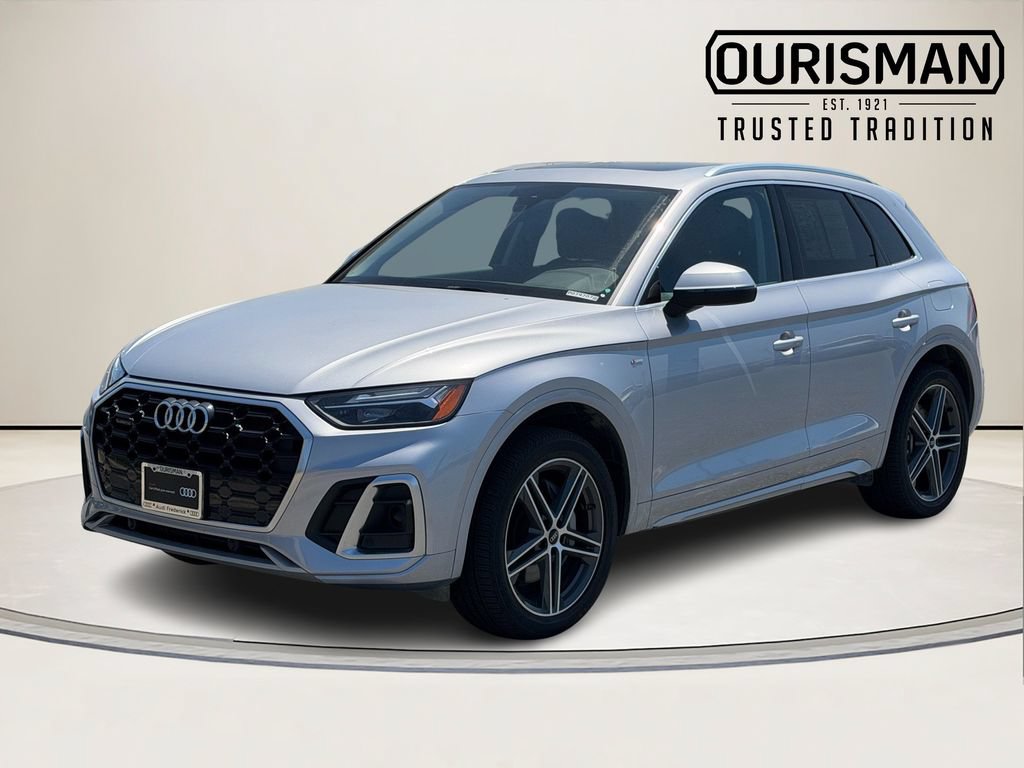 Used 2023 Audi Q5 e Premium w/ Convenience Package AWD/4WD image 5