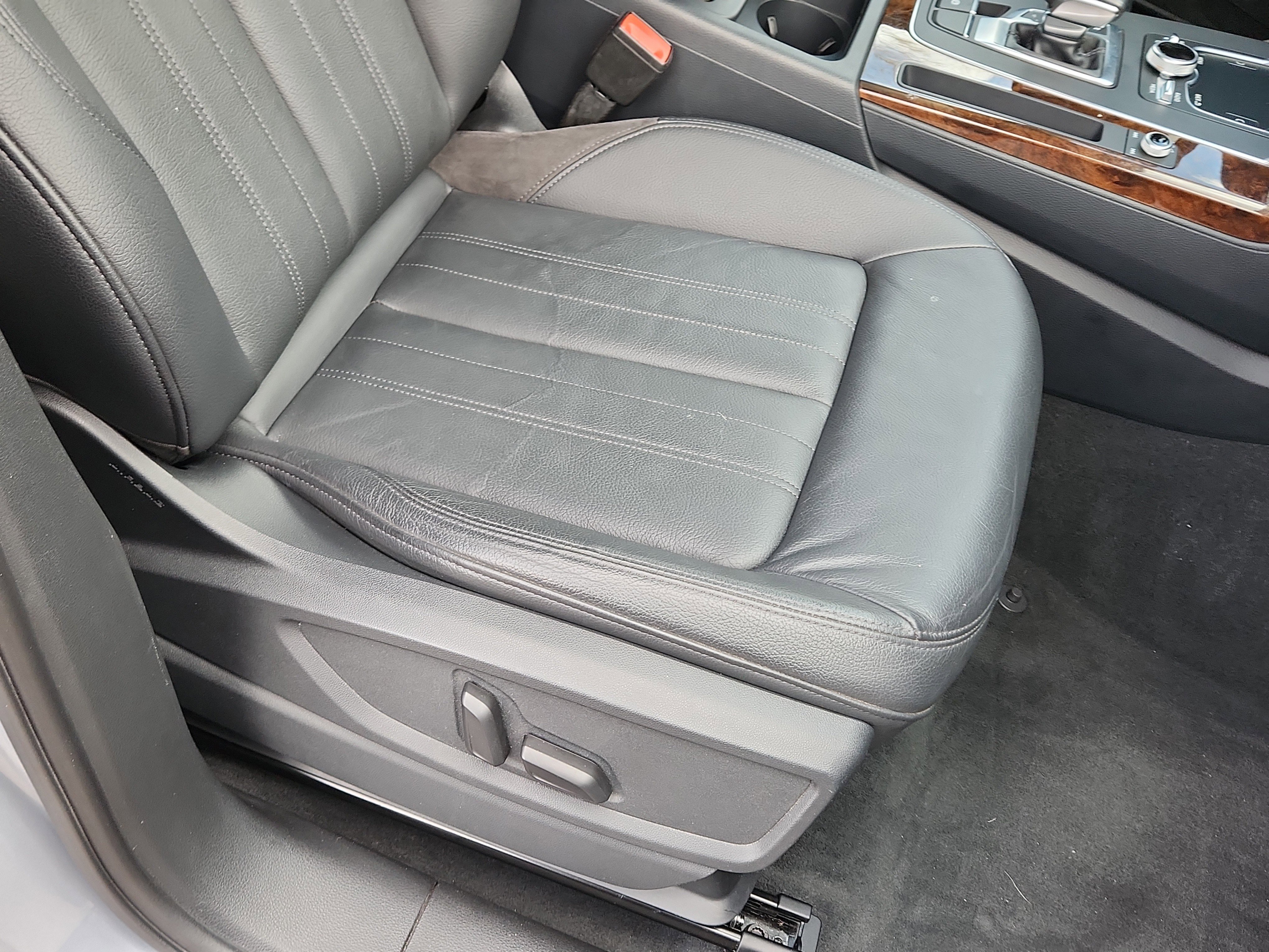 Used 2018 Audi Q5 2.0T Premium Plus w/ Premium Plus Package image 14
