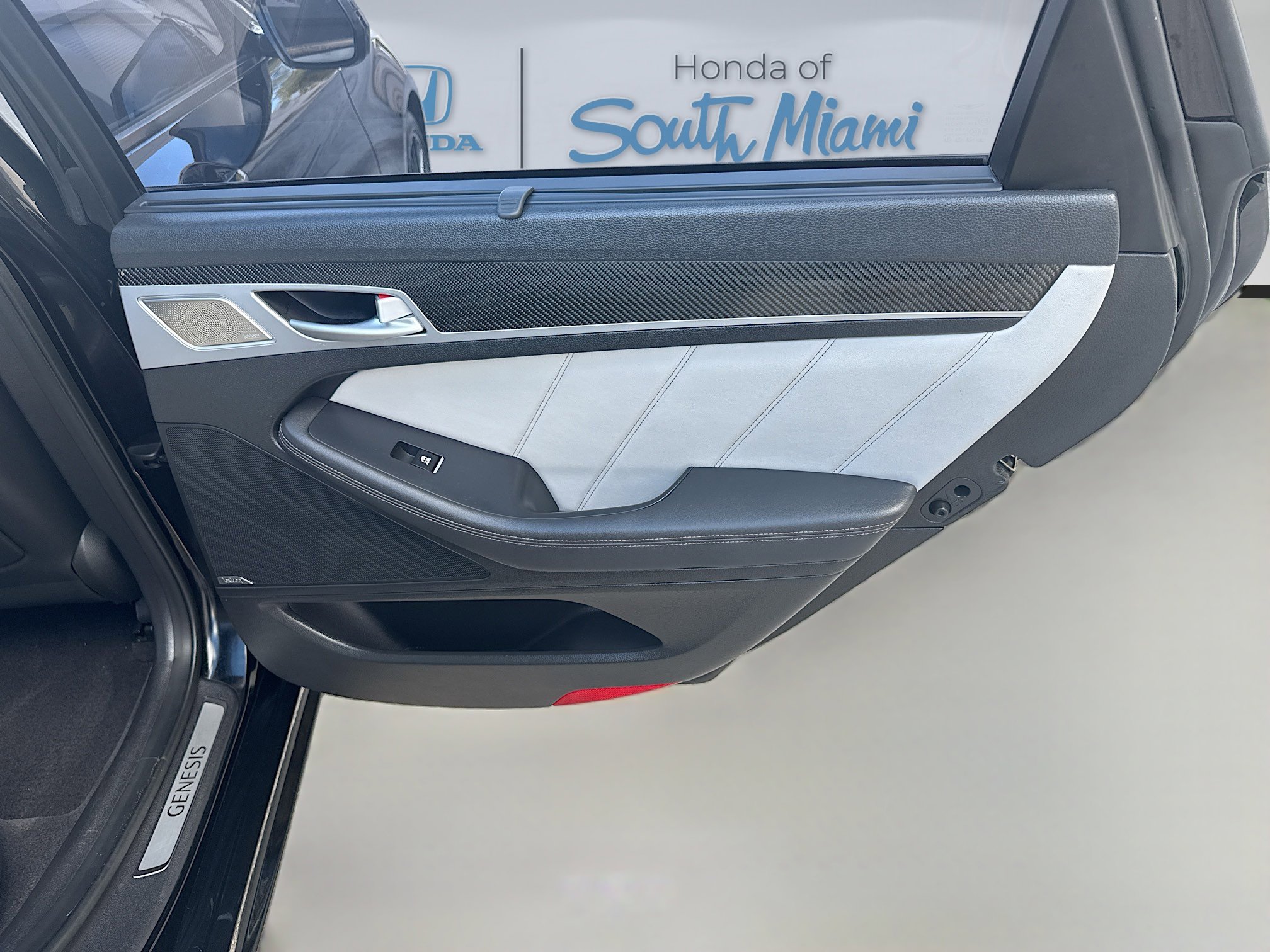 Used 2018 Genesis G80 3.3T Sport image 31