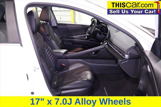 Used 2022 Hyundai Elantra Limited FWD image 30