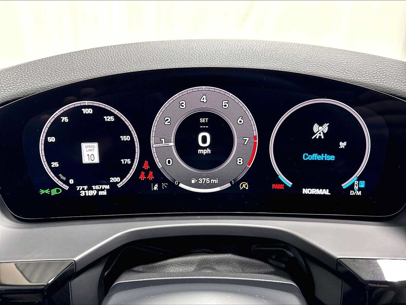Used 2025 Porsche Panamera 4 AWD/4WD image 23