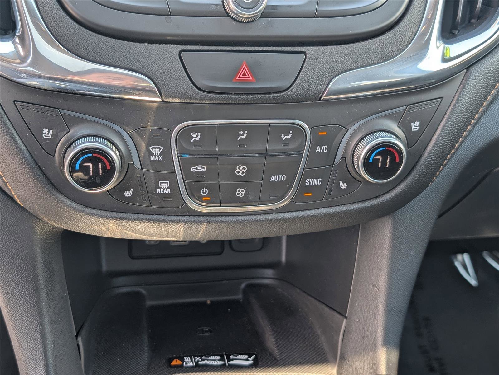 Used 2019 Chevrolet Equinox Premier AWD/4WD image 30