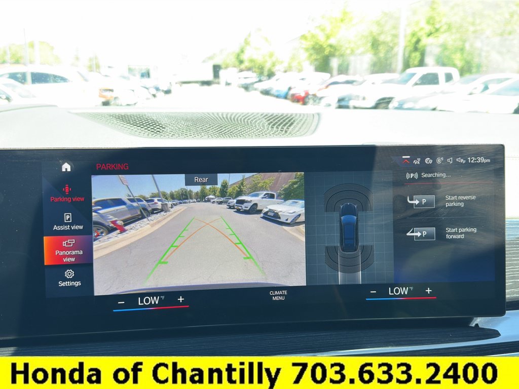 Used 2023 BMW X7 xDrive40i w/ M Sport Package AWD/4WD image 17